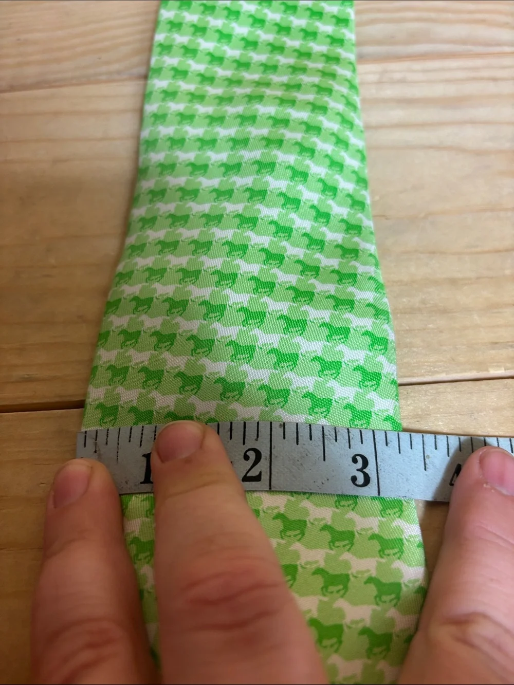 Vineyard Vines Kentucky Derby Ian & Shep neck tie